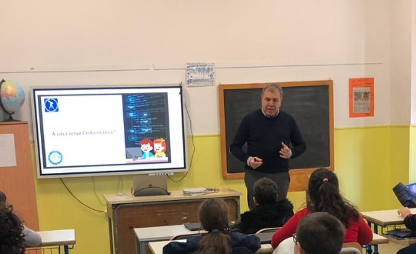 Al Pascoli di Reggio Calabfria una lezione del Prof. Nordo