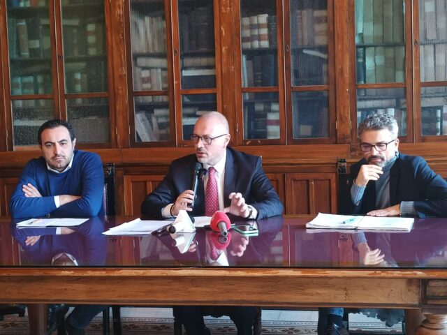 Ciclo integrato dei rifiuti, l’allarme della Metrocity: “Territori non coinvolti in una riforma epocale”