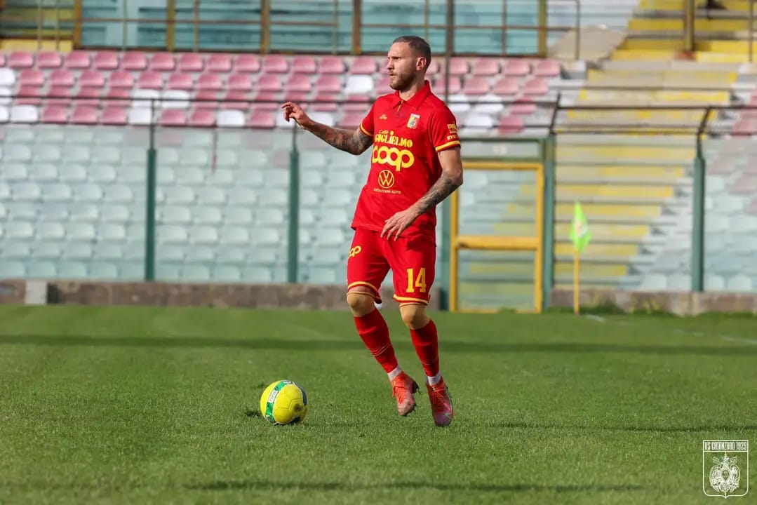 Il campo frena il Catanzaro a Messina, ora può arrivare l’allungo decisivo