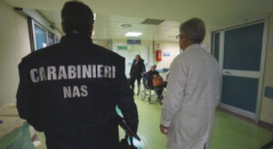 Tamponi scaduti, case senza permessi e sovraffollate. Controlli dei Nas in case riposo per anziani in tutta Italia