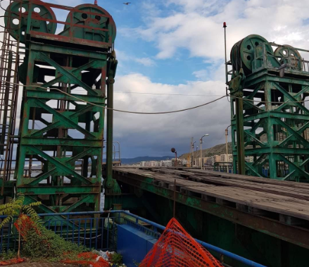 Reggio Calabria, il vecchio attracco dei ferry-boats destinato alla scomparsa
