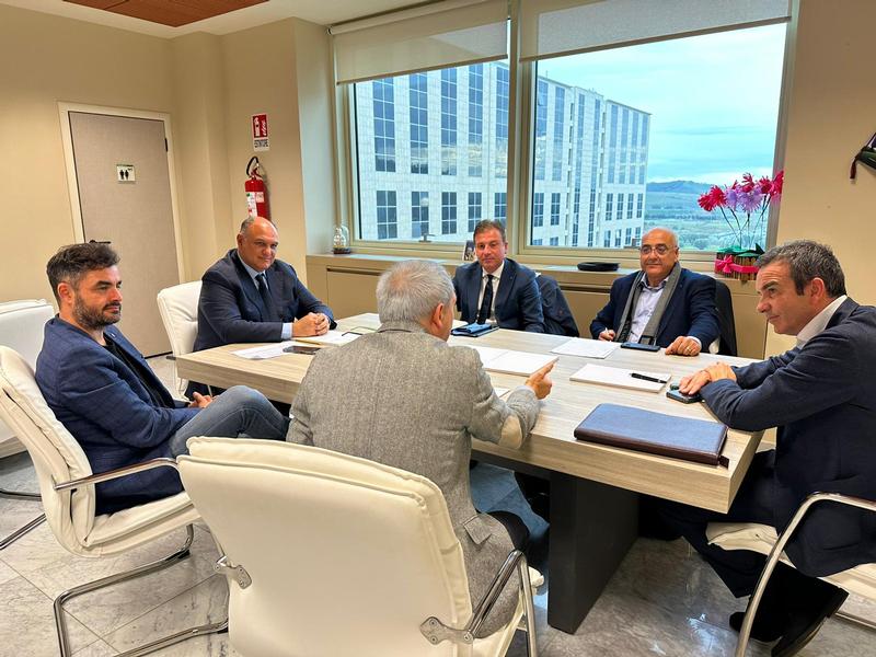 Lavoro e precariato, avviato tavolo di concertazione Regione-sindacati