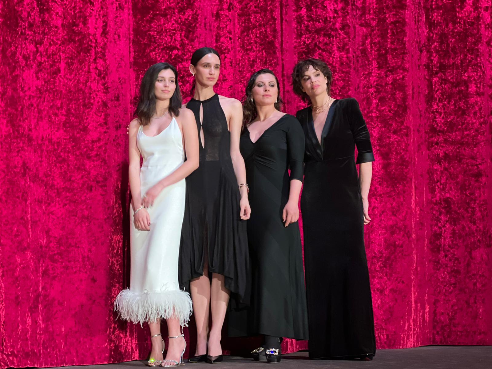 “The Good Mothers” vince l’Orso d’oro al Festival internazionale del cinema di Berlino