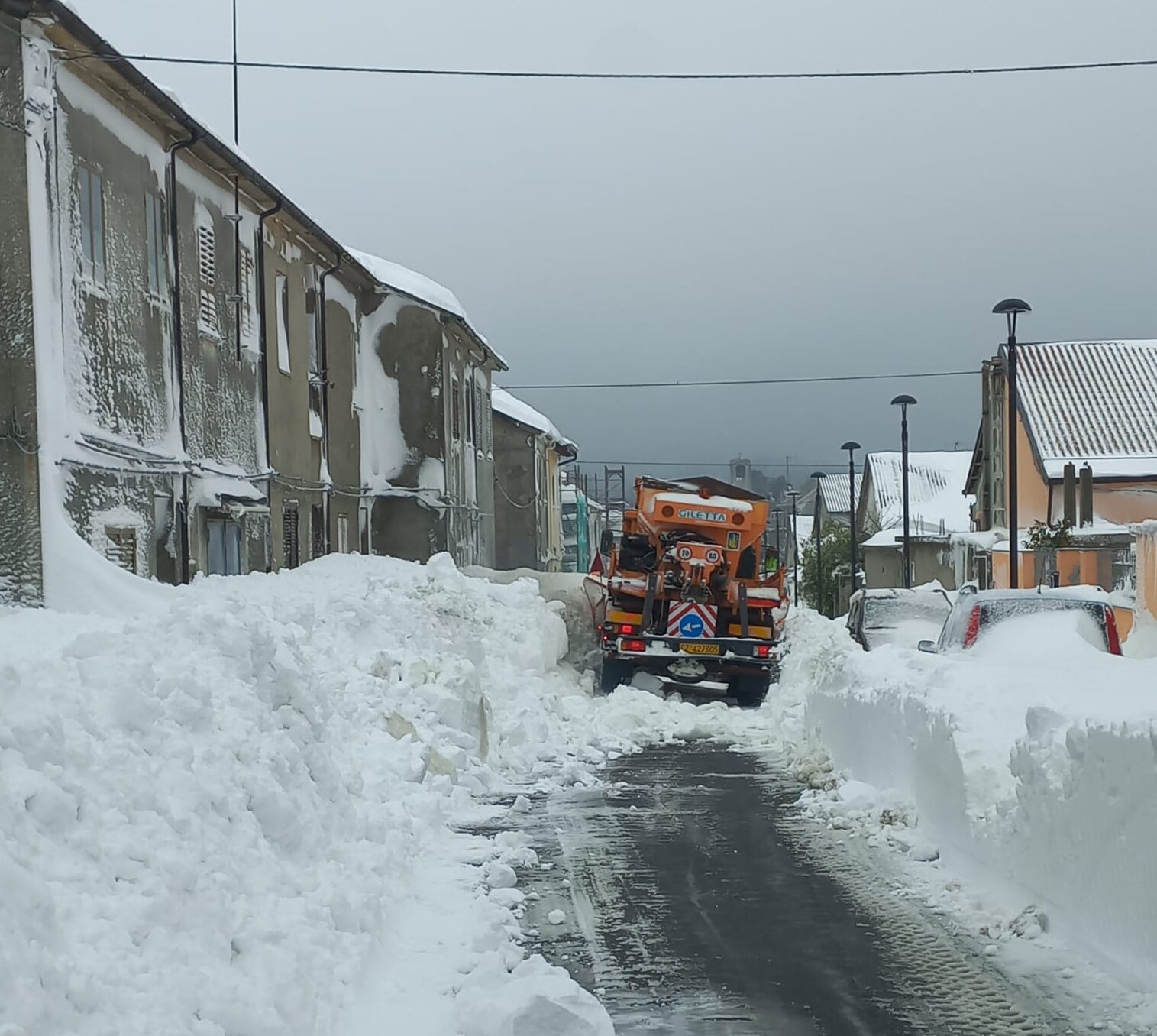 Emergenza neve nel Vibonese – Operai e mezzi Anas raggiungono il territorio per sbloccare i collegamenti (FOTO)