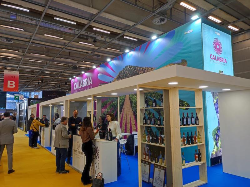 Wine Paris & Vine Expo Paris, alla manifestazione fieristica del vino e degli spiriti presente anche la Calabria