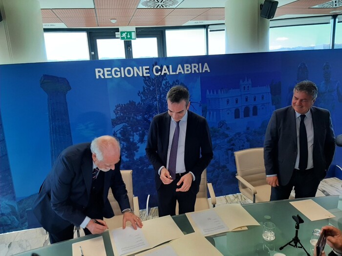 Nasce a Catanzaro l’Azienda ospedaliero-universitaria unica “Renato Dulbecco”