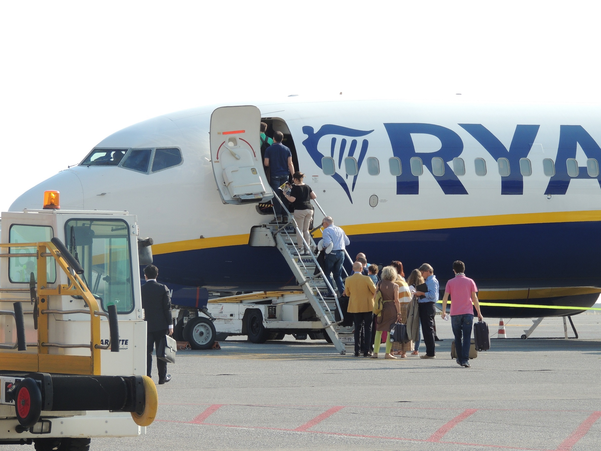 Un crotonese riceve 250 euro per volo in ritardo Ryanair Crotone Bologna