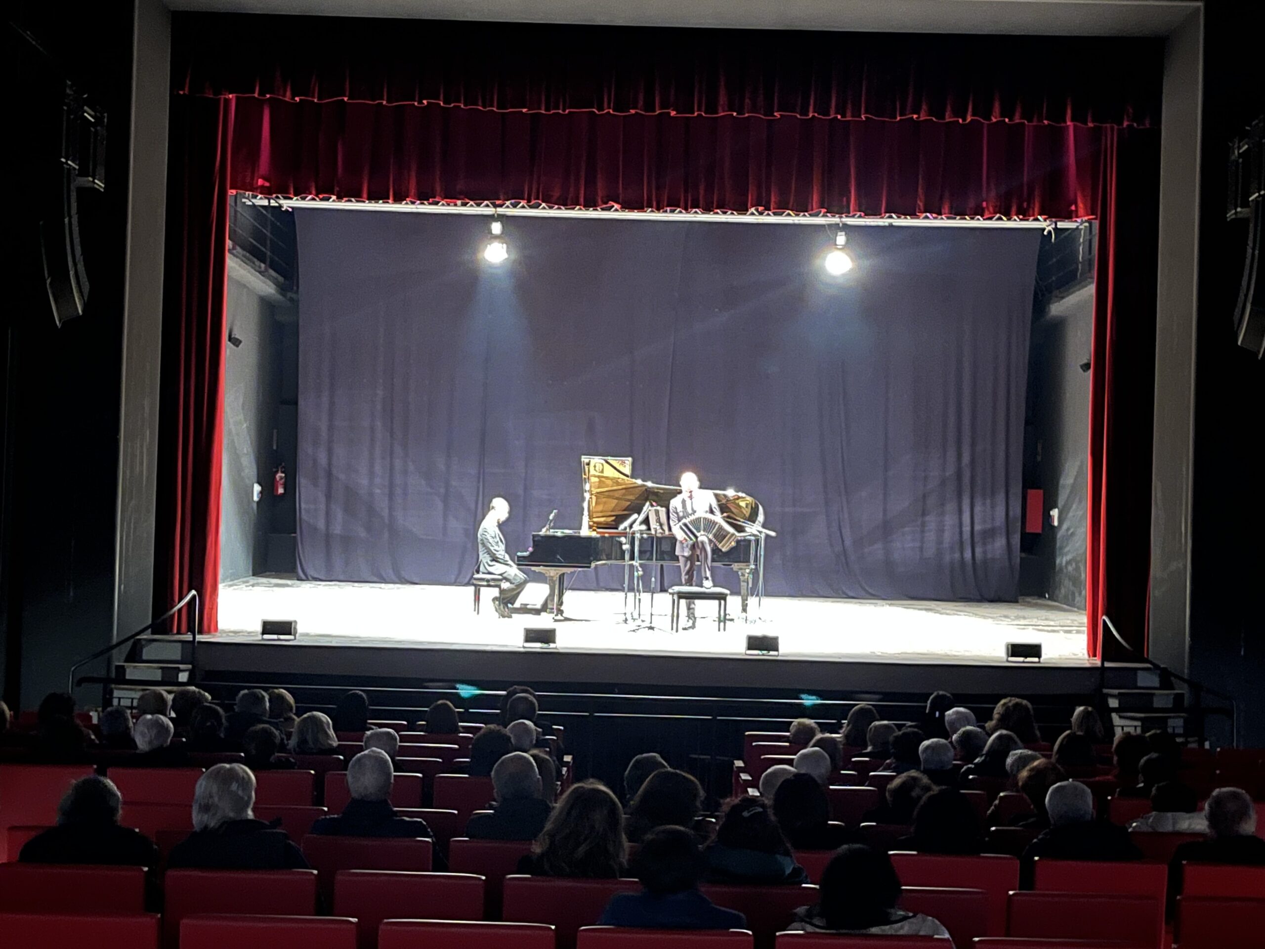 A Palmi il Contemporary Tango del duo Furia – Schirru con piano e bandoneon