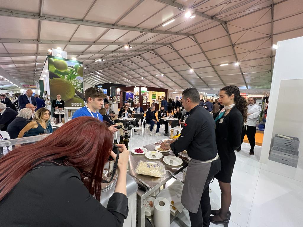 Il bergamotto di Reggio Calabria, ospite prestigioso a Vinitaly