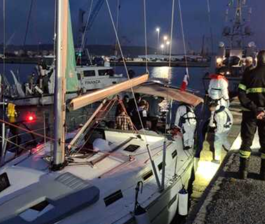 Migranti: sbarco a Crotone, arrivati in 87