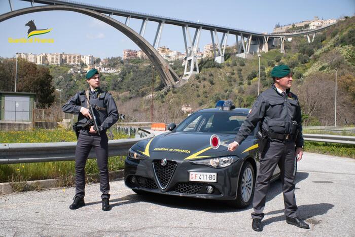 Catanzaro, indagine della procura europea per una truffa di oltre 700mila euro, 7 indagati