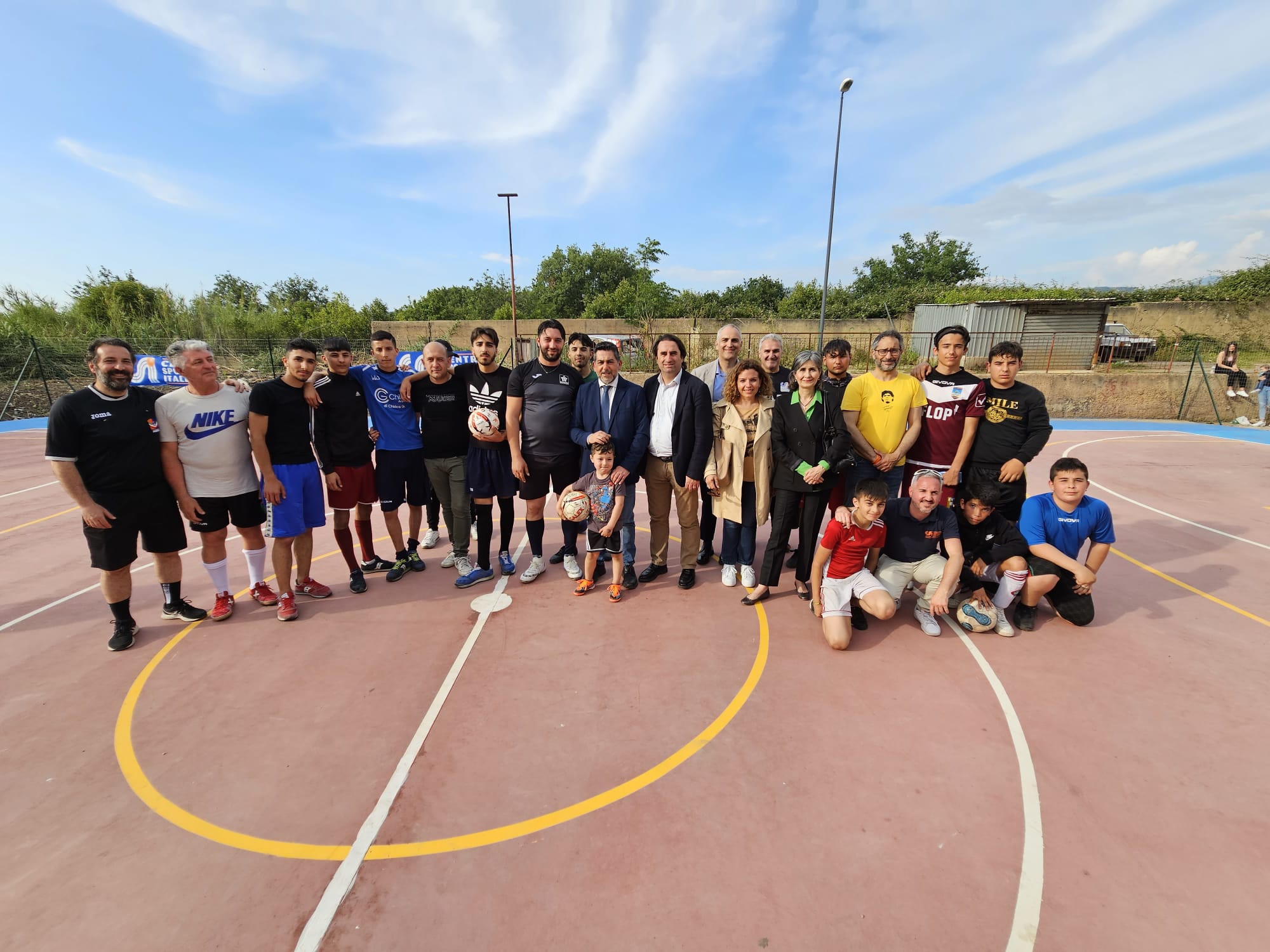 Ad Arghillà sport fa rima con legalità: inaugurato il nuovo campetto di quartiere a Modenelle