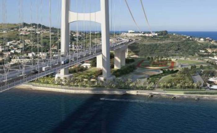 Salvini: “Il Ponte sullo Stretto sarà transitabile nel 2032”