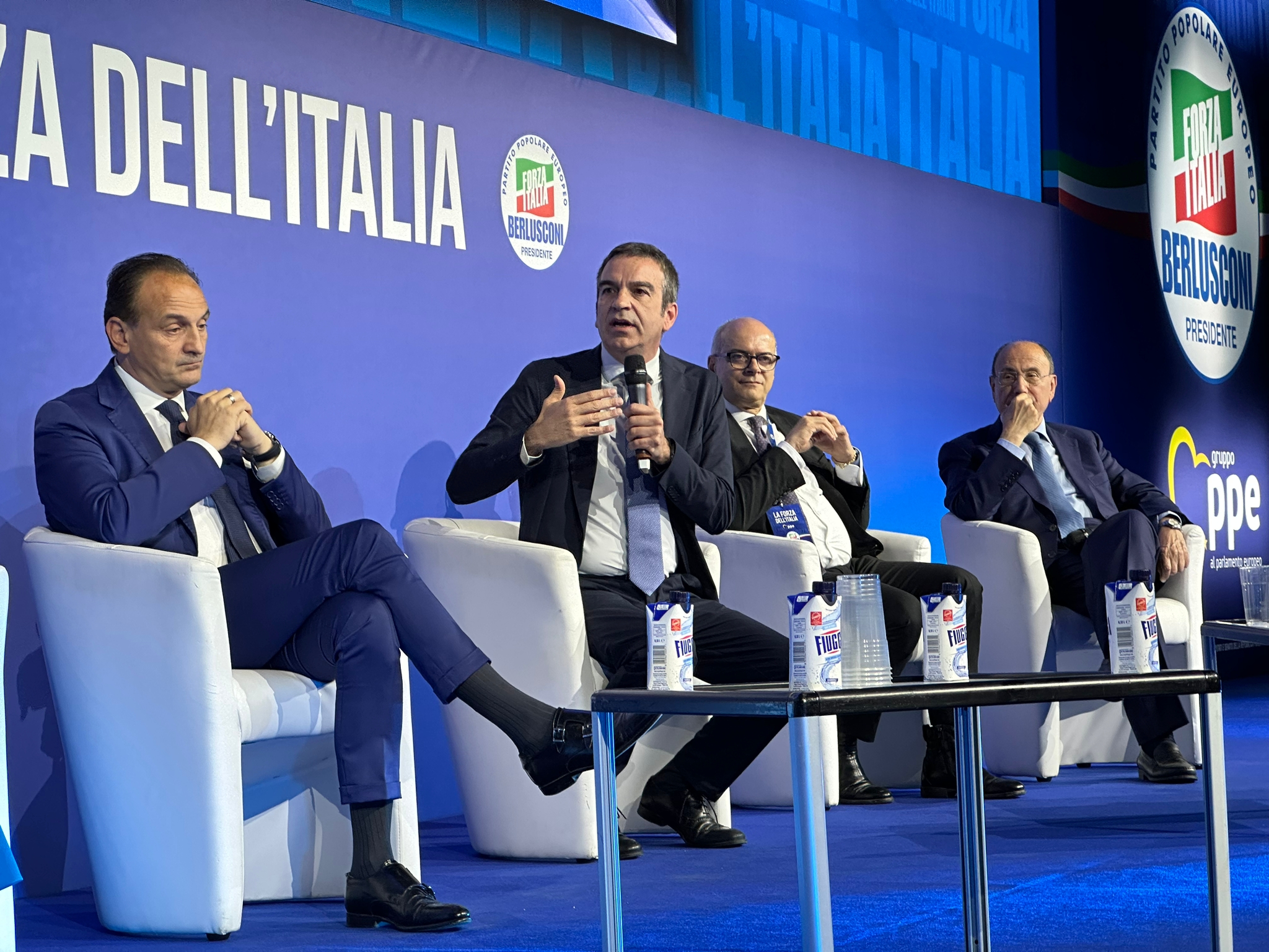 Occhiuto: “In 18 mesi fatte riforme mai viste nella mia Regione”