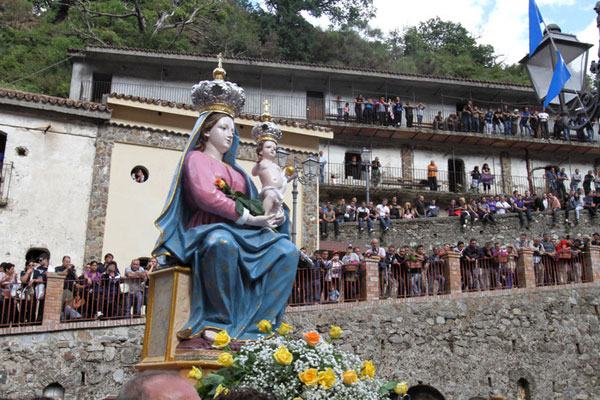 Bagnara, il 31 maggio la veglia mariana sinodale e l’incoronazione della statua della Madonna della montagna di Polsi