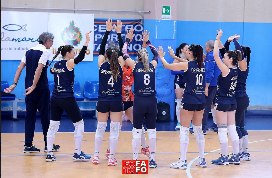 La Volley Reghion saluta il pubblico di casa con la sesta vittoria consecutiva