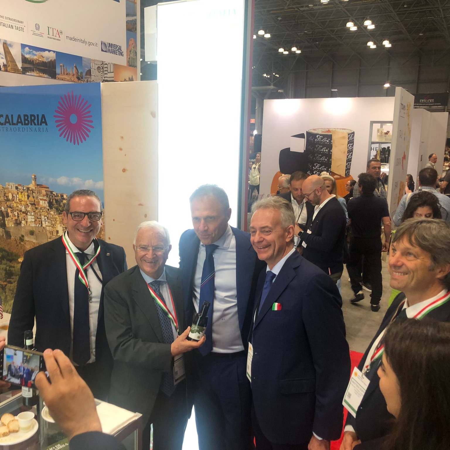Il Consorzio Olio Igp di Calabria a New York con il ministro, l’assessore regionale ed il direttore dello Spallanzani per le proprietà salutistiche