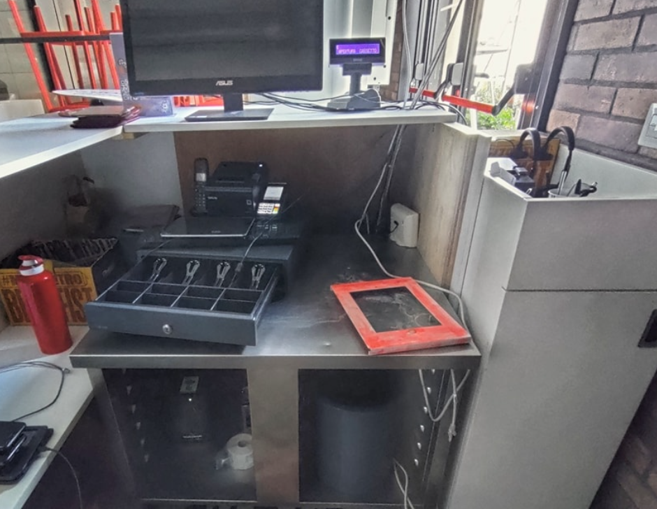 Reggio Calabria: ancora furto con scasso notturno a nota attività del centro: “Banda organizzata, sa come agire”