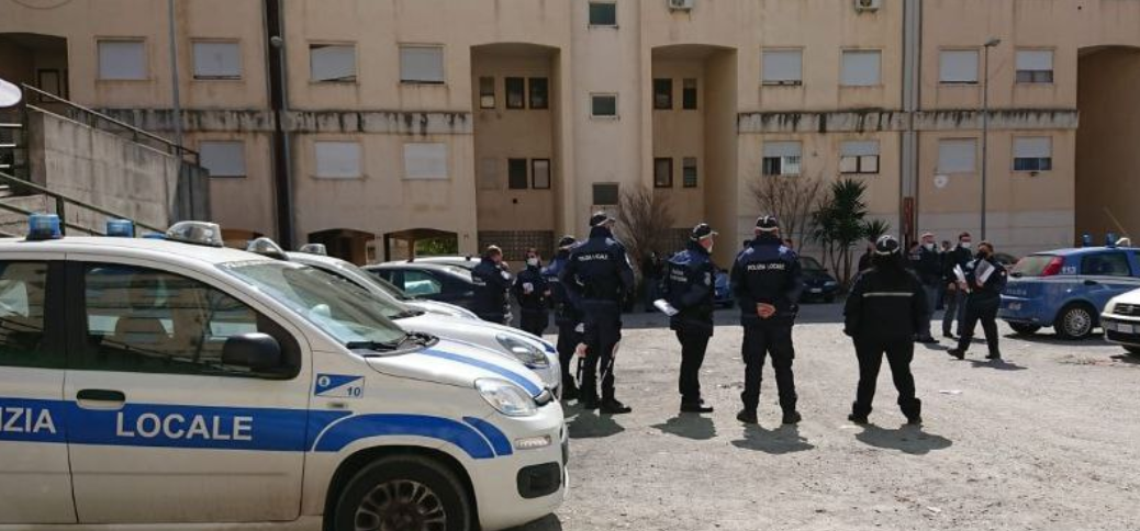 Reggio Calabria, blitz interforze: arrestata una donna e numerose denunce