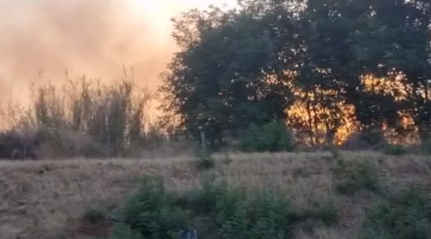 Incendio a Villa San Giovanni, Protezione Civile: “Mantenere le finestre chiuse”
