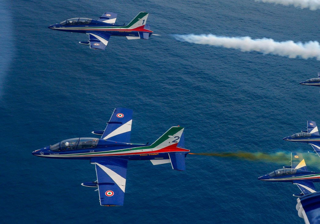 Tutto pronto per l’arrivo delle Frecce Tricolori e l’inizio del Festival dell’Aria in riva allo Stretto