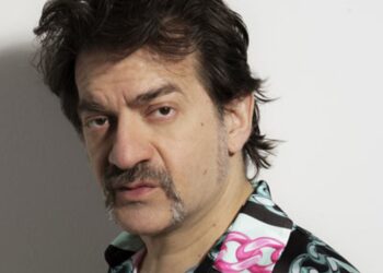 BALENANDO IN BURRASCA FESTIVAL: A REGGIO CALABRIA IL GRANDE RITORNO DI PEPPE VOLTARELLI E LA POLIFONIA DEL COLLEGIUM RHEGION